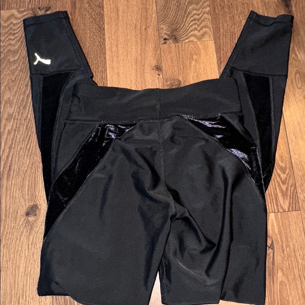 Puma Women's Explosive Tight Velvet Legging XS